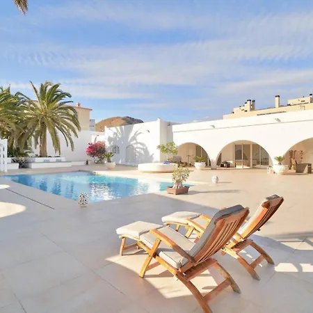 Apartman Riad Mauresque Salt Pool Bliss Suites *