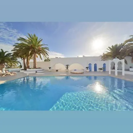 Salt Pool Bliss Τορρεμολίνος